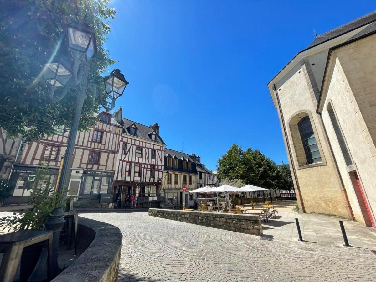 Le Patio, Coeur De Ville Avec Garage Et Jardin Vannes Eksteriør billede