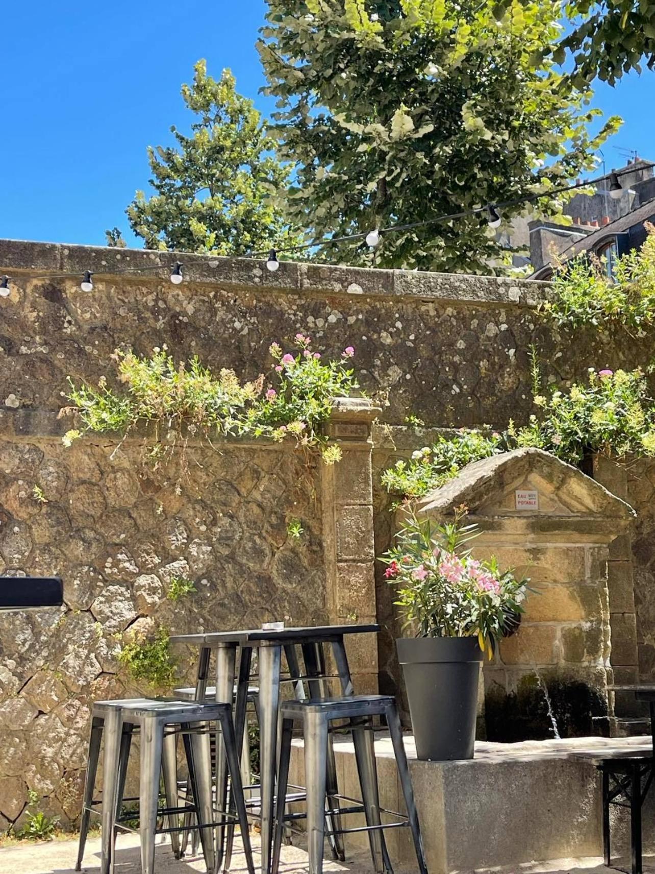 Le Patio, Coeur De Ville Avec Garage Et Jardin Vannes Eksteriør billede
